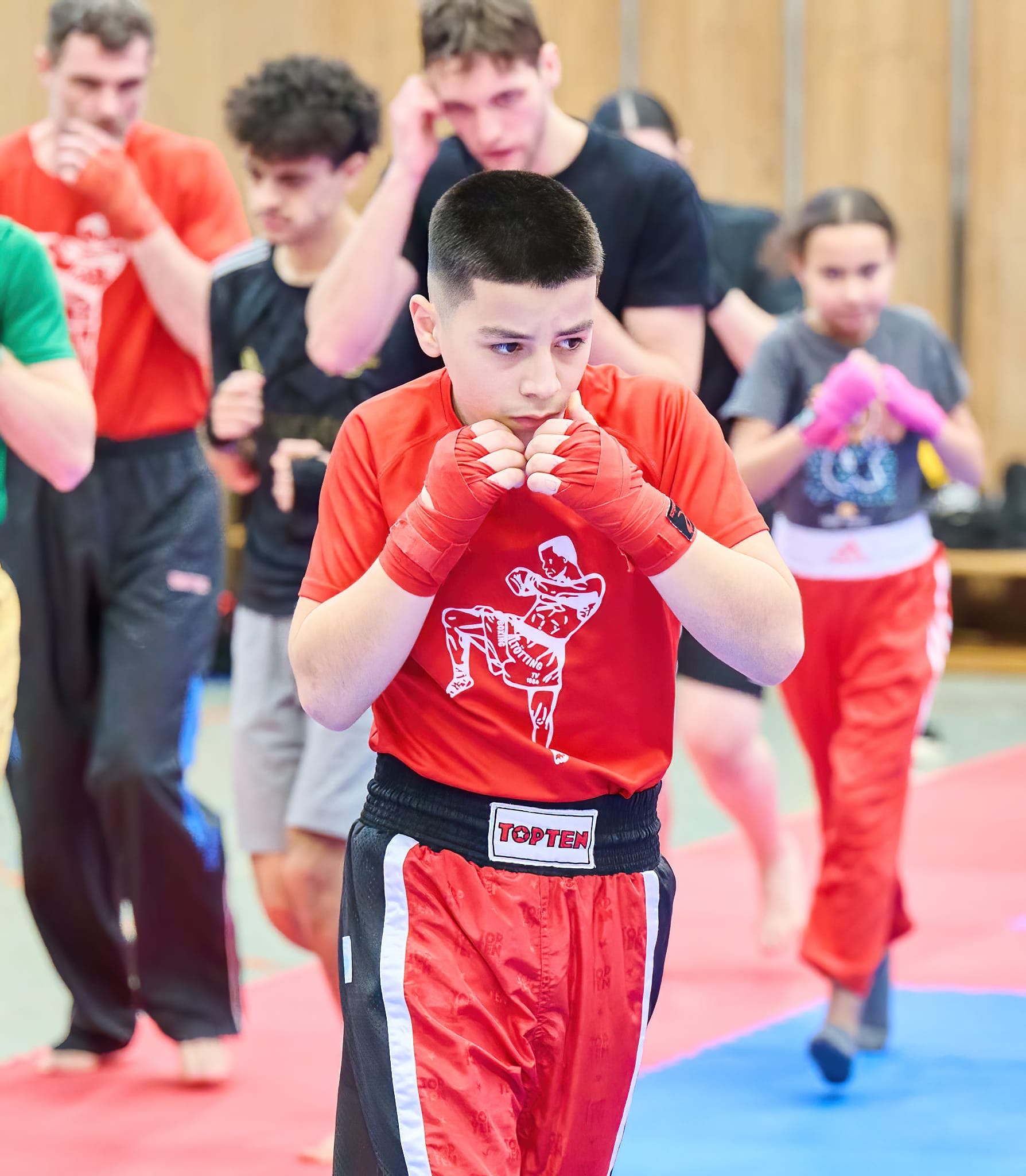Lion Krasniqi beim Kickbox-Training